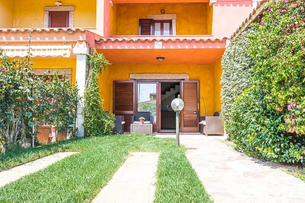 Villa Molly San Teodoro  Bagian luar foto