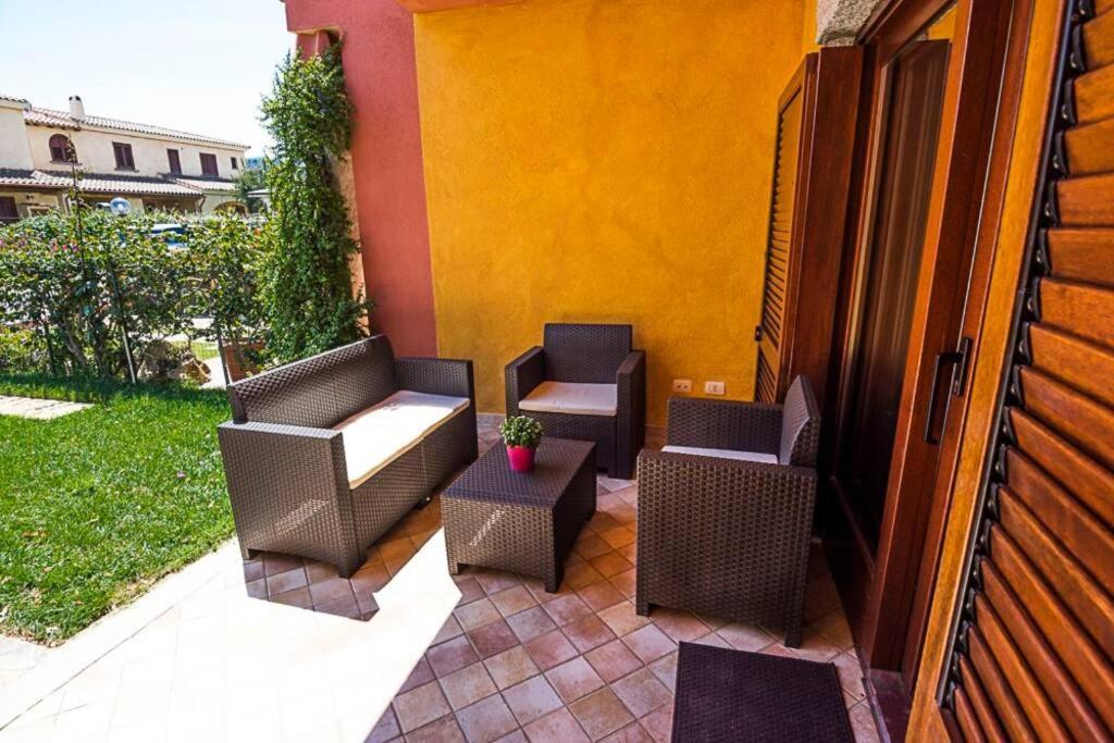 Villa Molly San Teodoro  Bagian luar foto