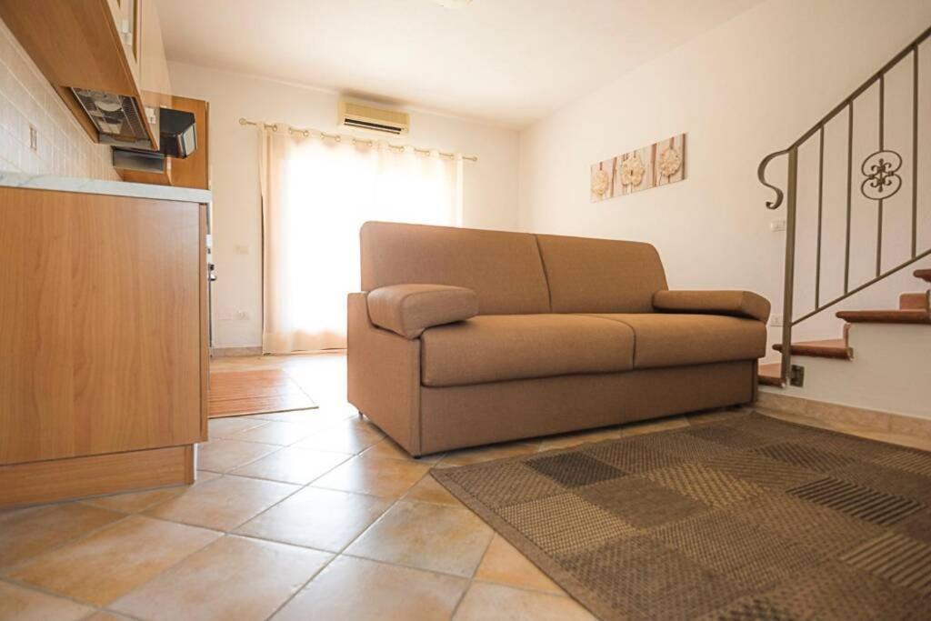 Villa Molly San Teodoro  Bagian luar foto